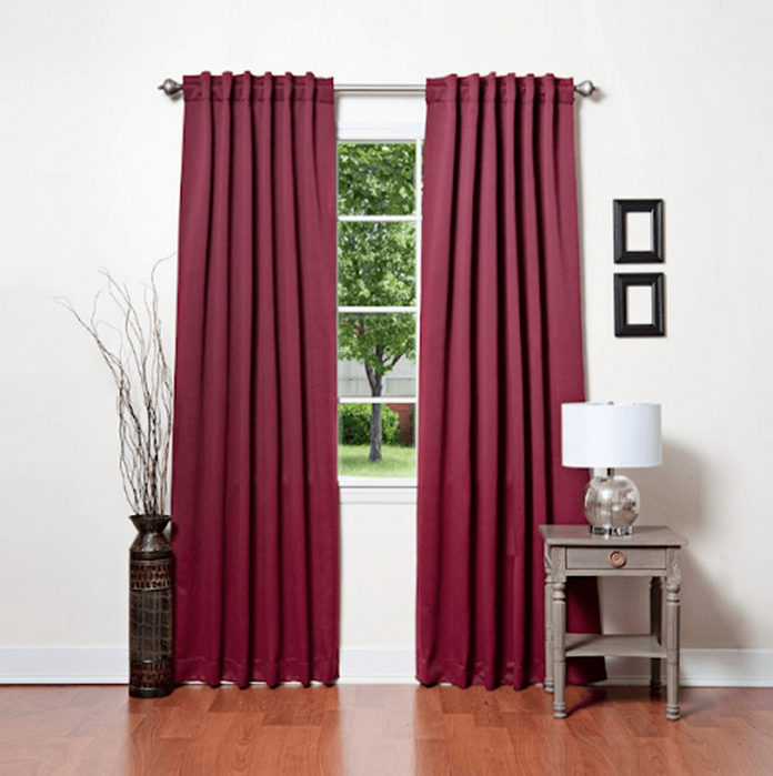 Mẫu rèm cửa màu tím trơn đem đến vẻ đẹp sang trọng cho các ngôi nhà.